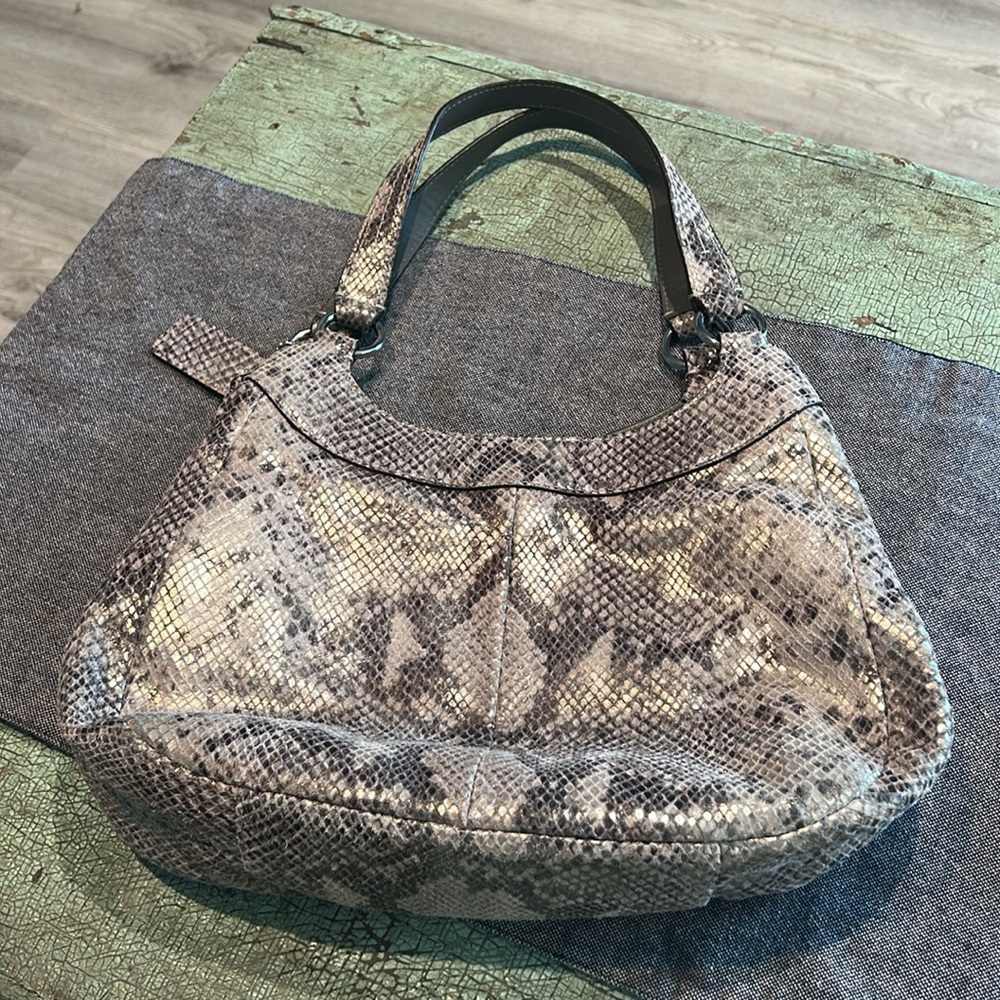 Coach Python Embossed Leather Shoulder Bag – Style F19678 - Picture 5 of 9